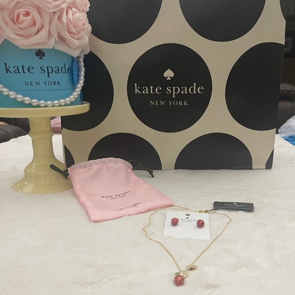 Kate Spade Strawberry Fields Studs novelty studs! - Picture 9 of 16